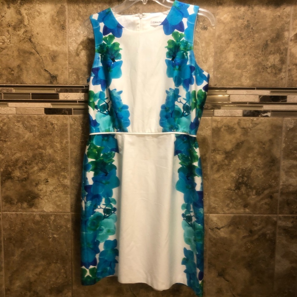Calvin Klein dress 👗 white with floral sides